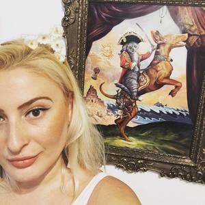 Meet your Posher, Rebecca